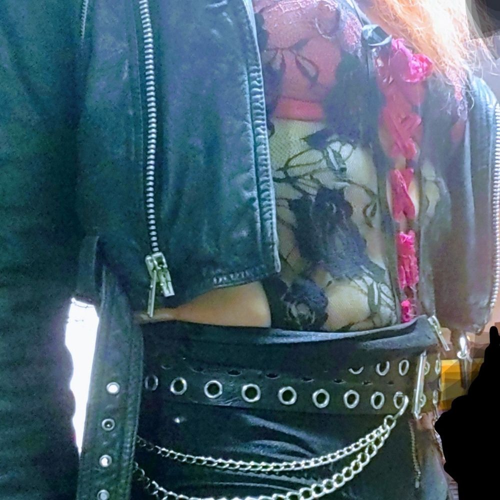 Meet your Posher, Bobbii